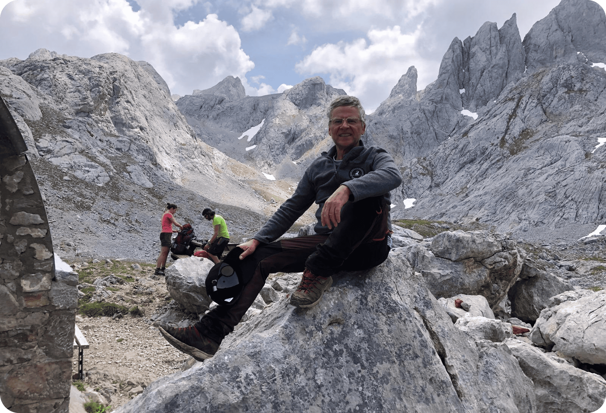 107918491.jpg (1) (1)